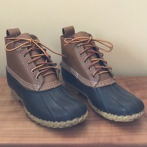 ❄️ NWOT Bean Boots